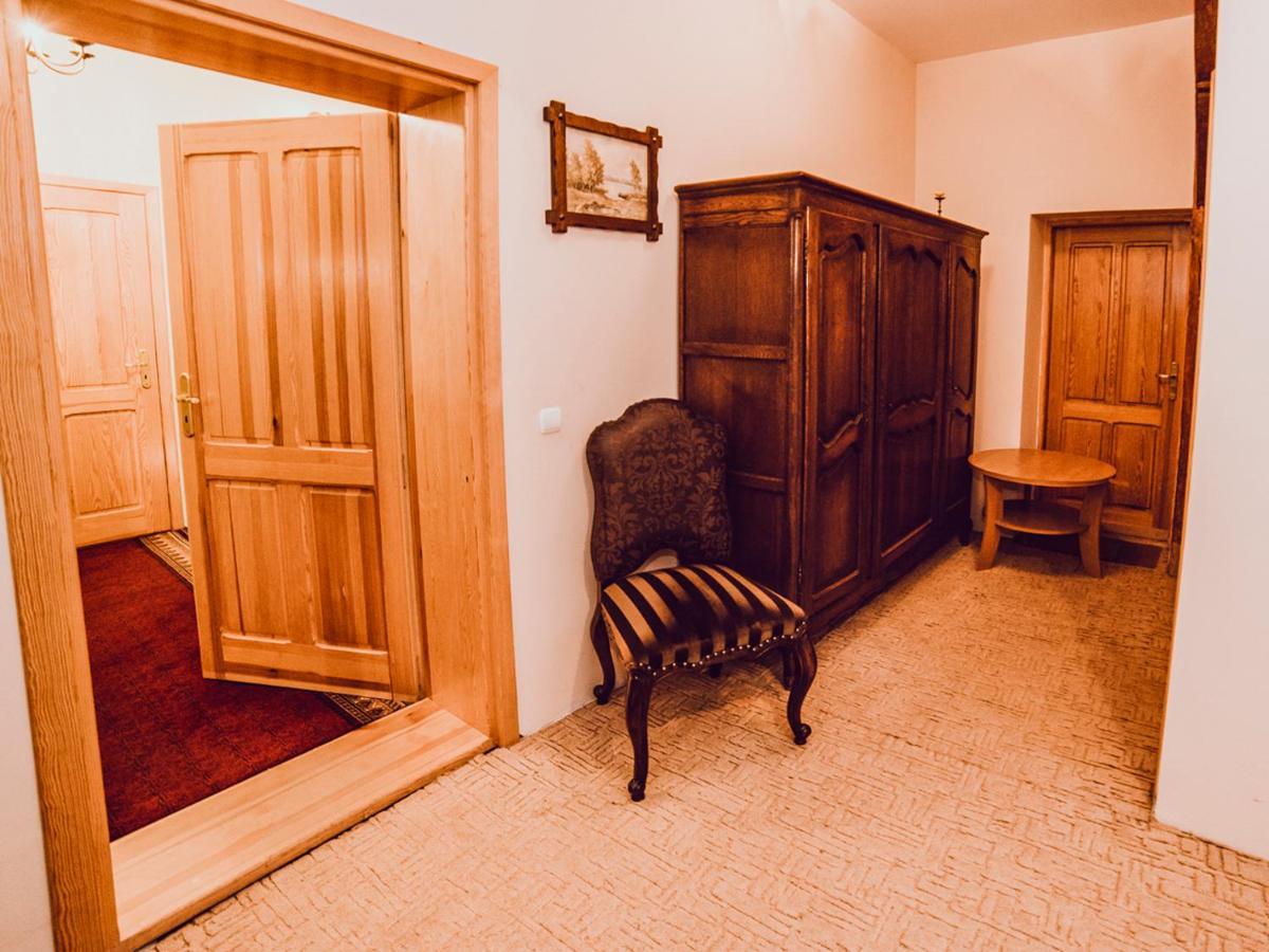 Palac Kursko Extérieur photo