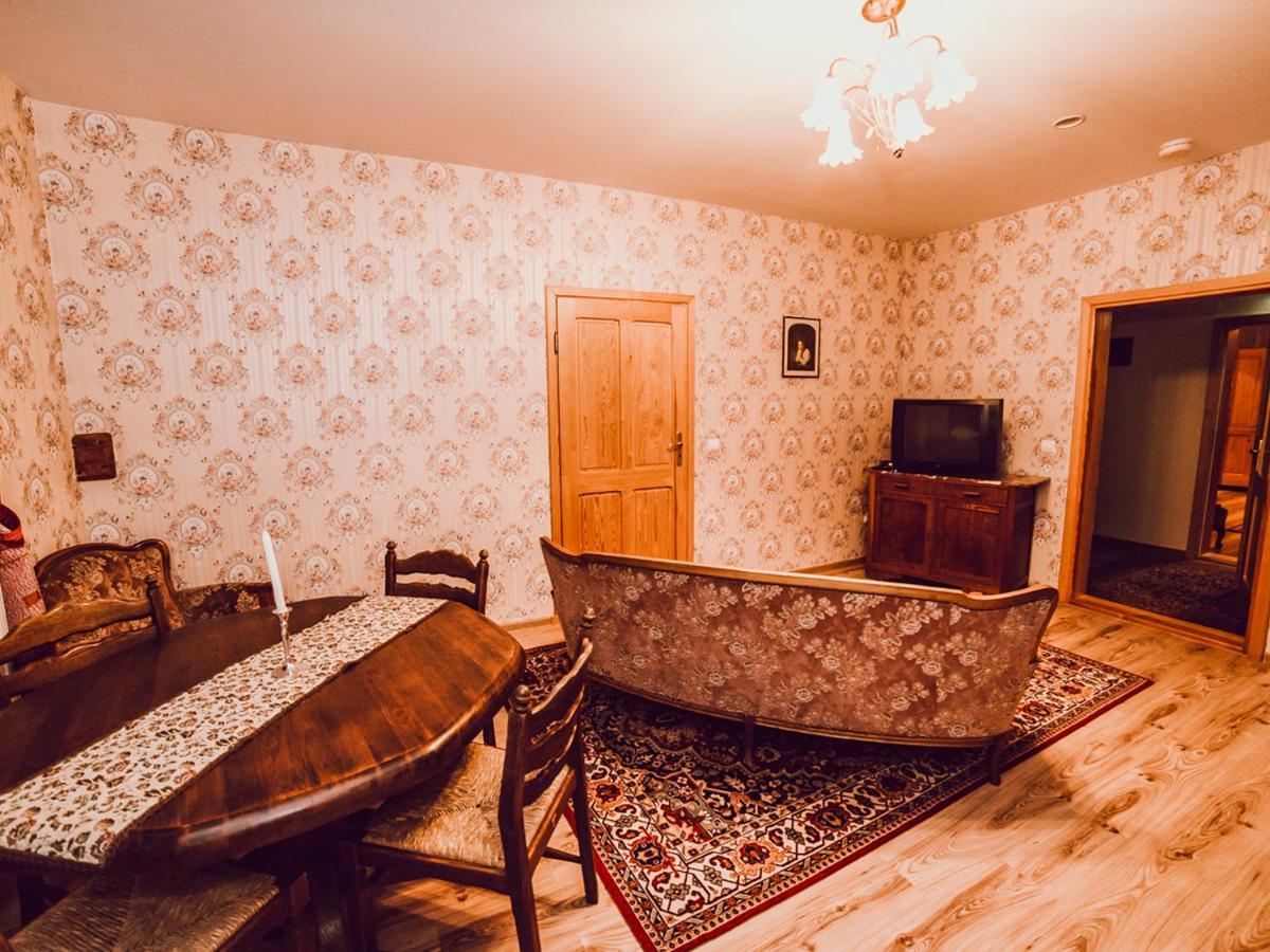 Palac Kursko Extérieur photo
