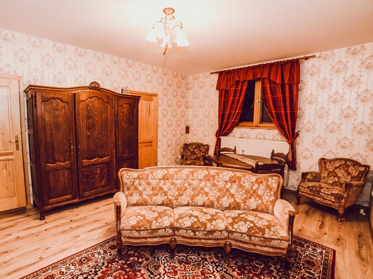 Palac Kursko Extérieur photo