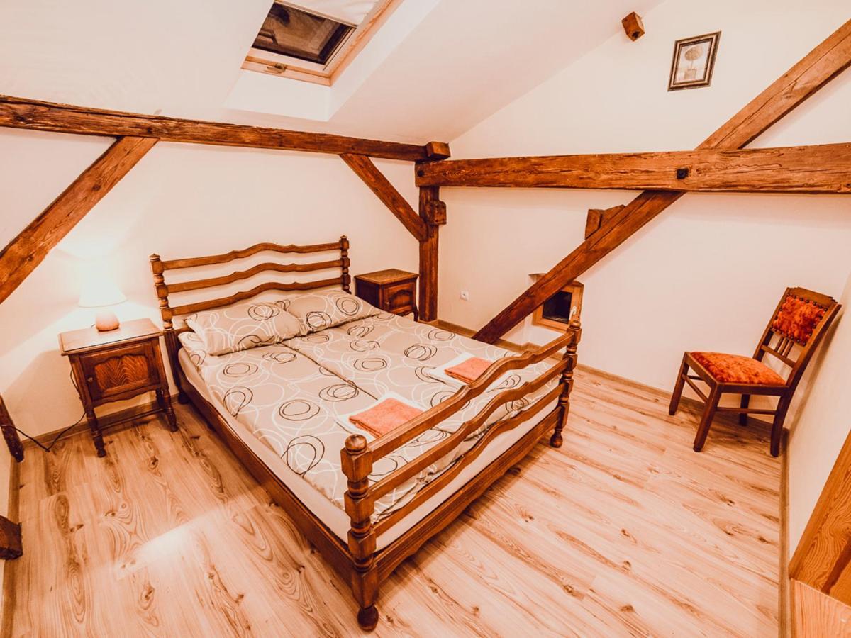 Palac Kursko Extérieur photo
