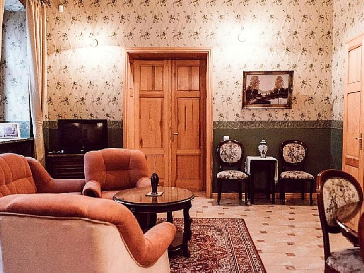 Palac Kursko Extérieur photo