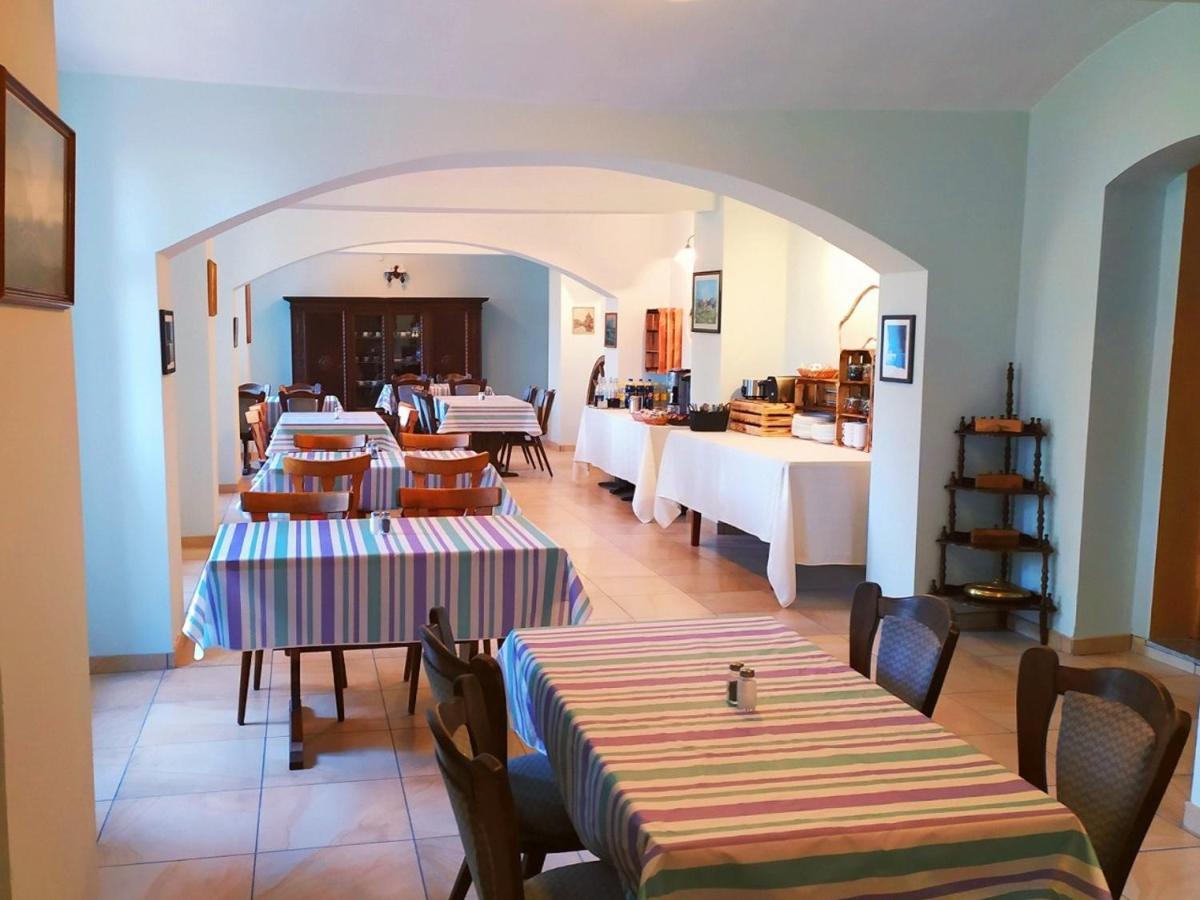 Palac Kursko Extérieur photo